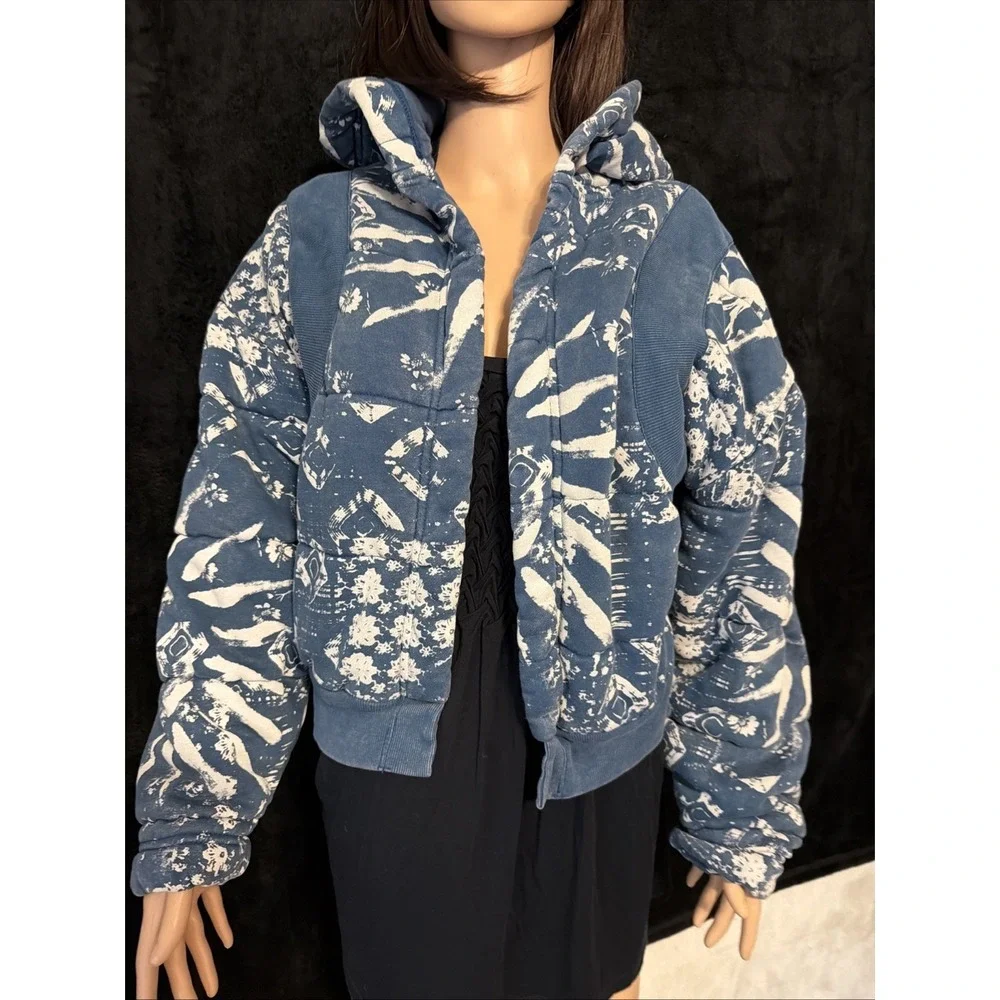 Urban Outfitters Out From Under Women's Cropped Quilted Jacket Small Grunge - Picture 1 of 10